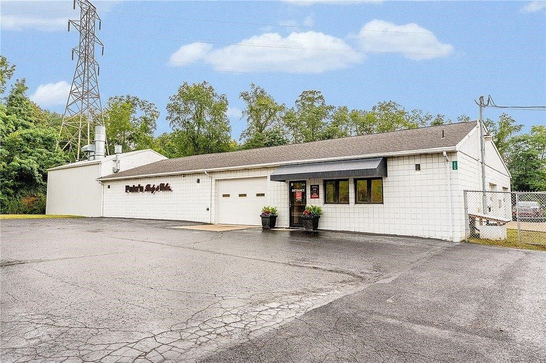 1859 McClellandtown Rd Masontown, PA 15461 - Thumbnail 2