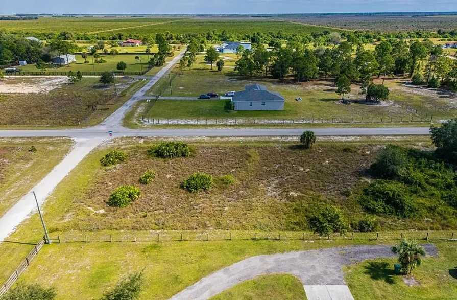 7717 7th Terrace, LaBelle, FL, USA, 33935 - Thumbnail 3