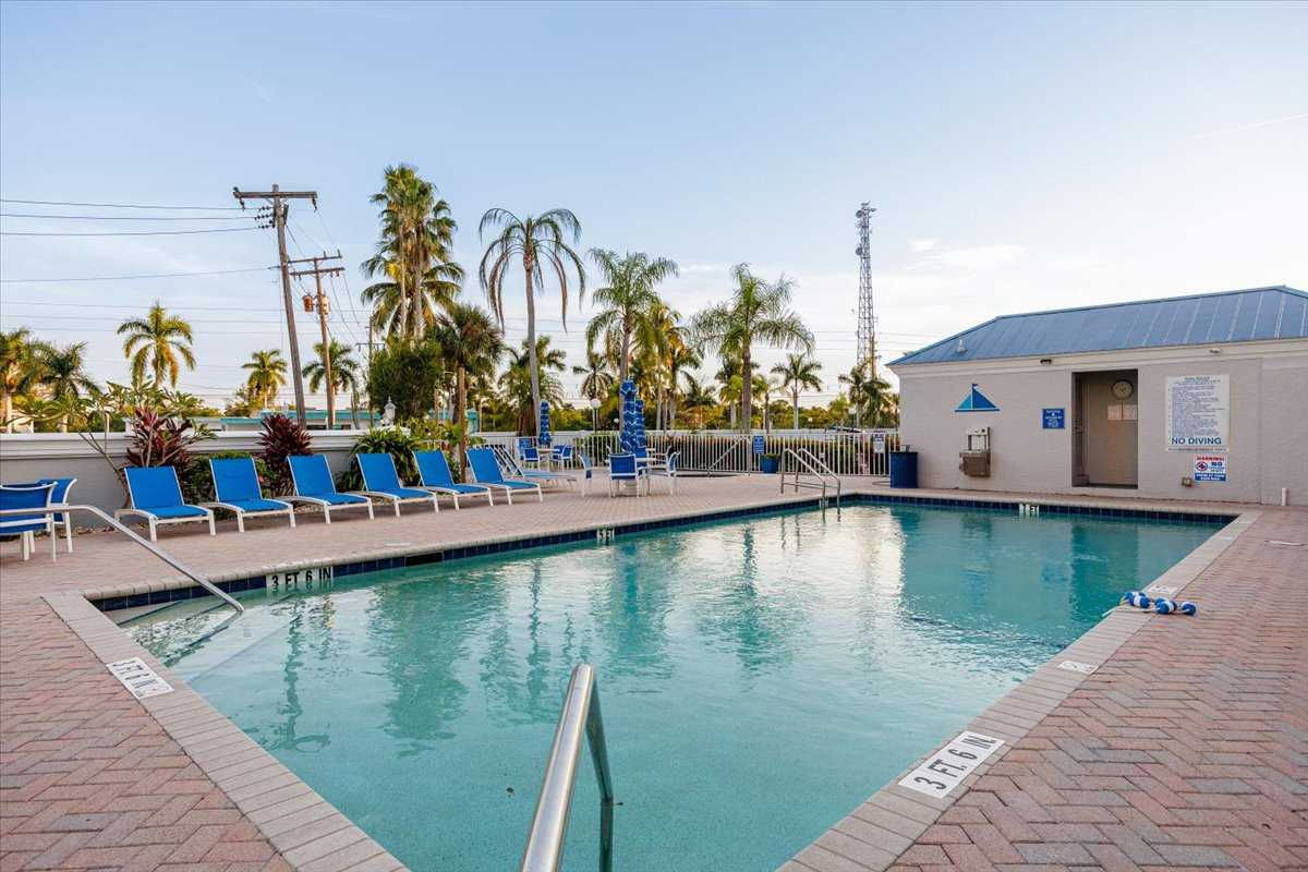 2885 Palm Beach Blvd #308, Fort Myers, Florida, USA, 33916 - Thumbnail 3