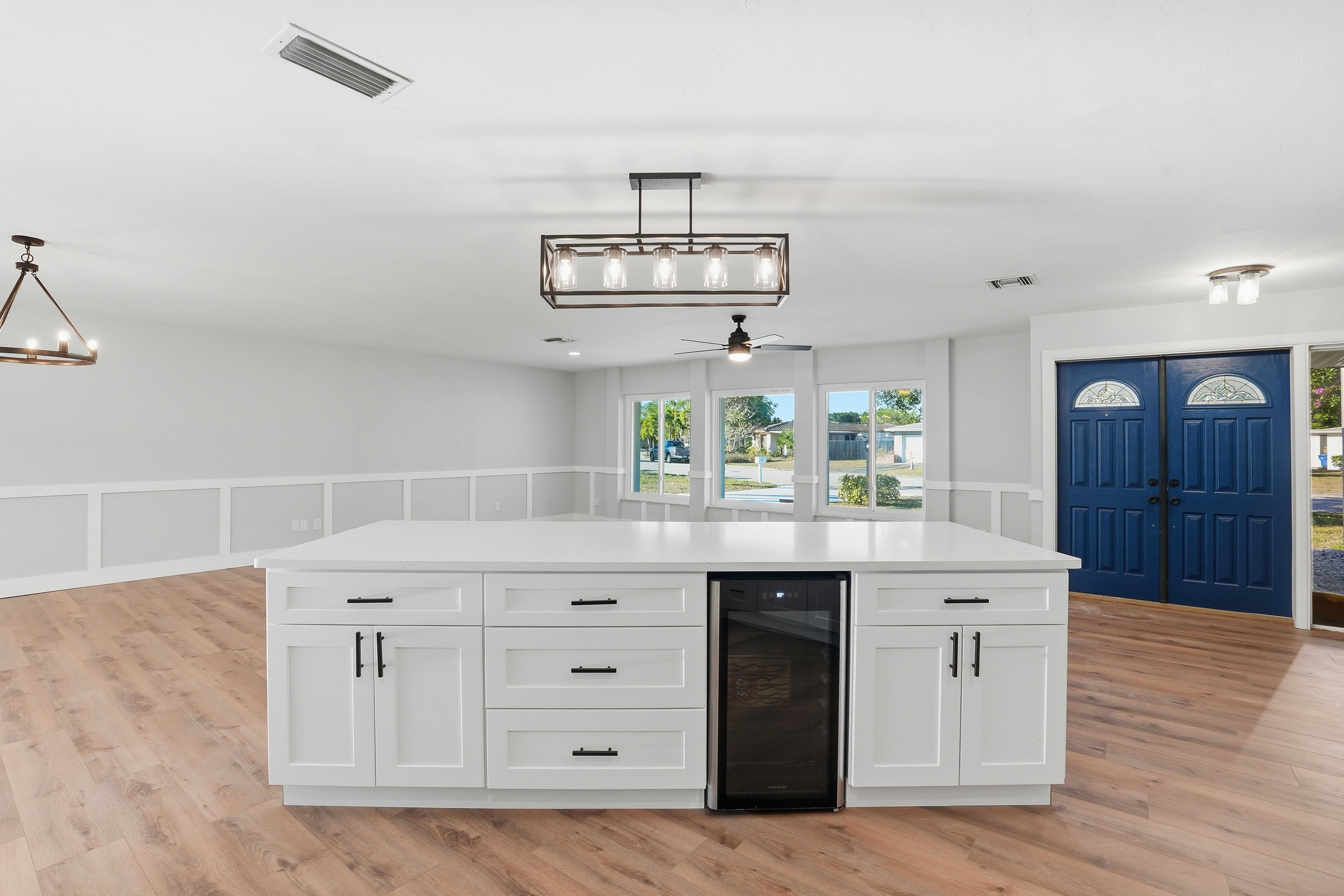 113 E Lake Dr, Lehigh Acres, Florida, USA, 33936 - Thumbnail 3