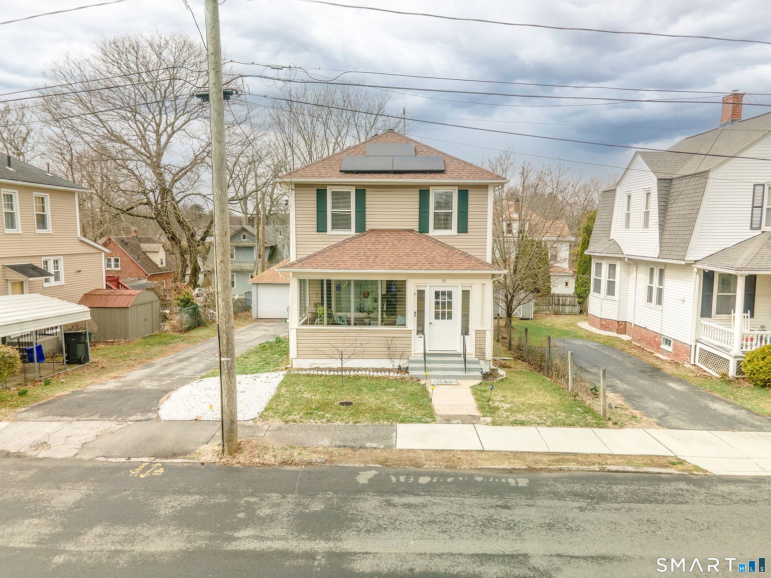 19 Waller Ct New London, CT 06320  | Single Family