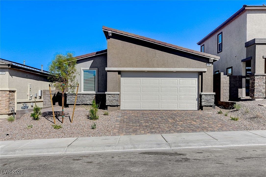 296 Fossil Falls St Henderson, NV 89015 - Thumbnail 2