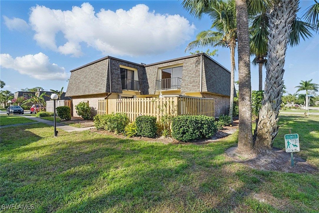 5540 Malt Dr APT 4 Fort Myers, FL 33907 - Thumbnail 2