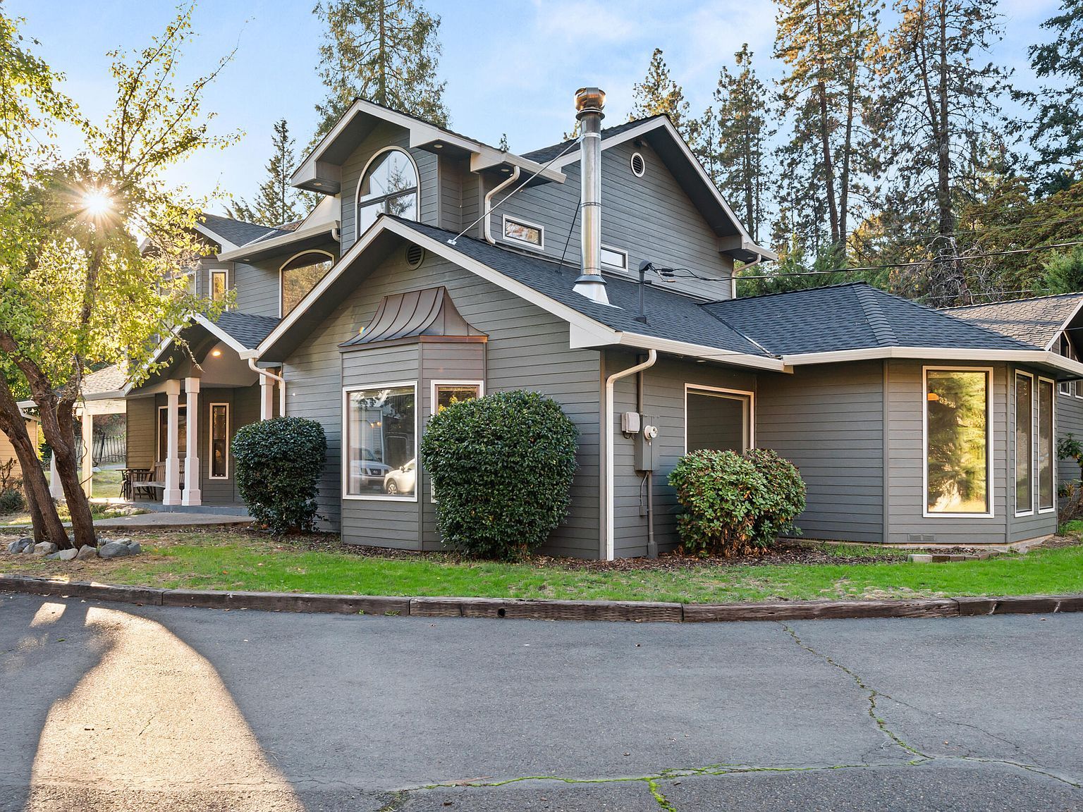 791 Highway 238 Jacksonville, OR 97530 - Thumbnail 2