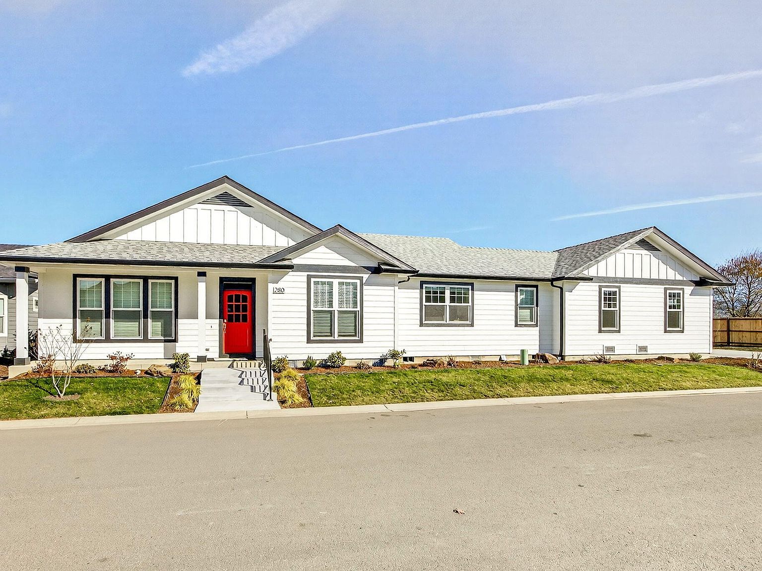 280 Oak Valley Dr Talent, OR 97540 - Thumbnail 2