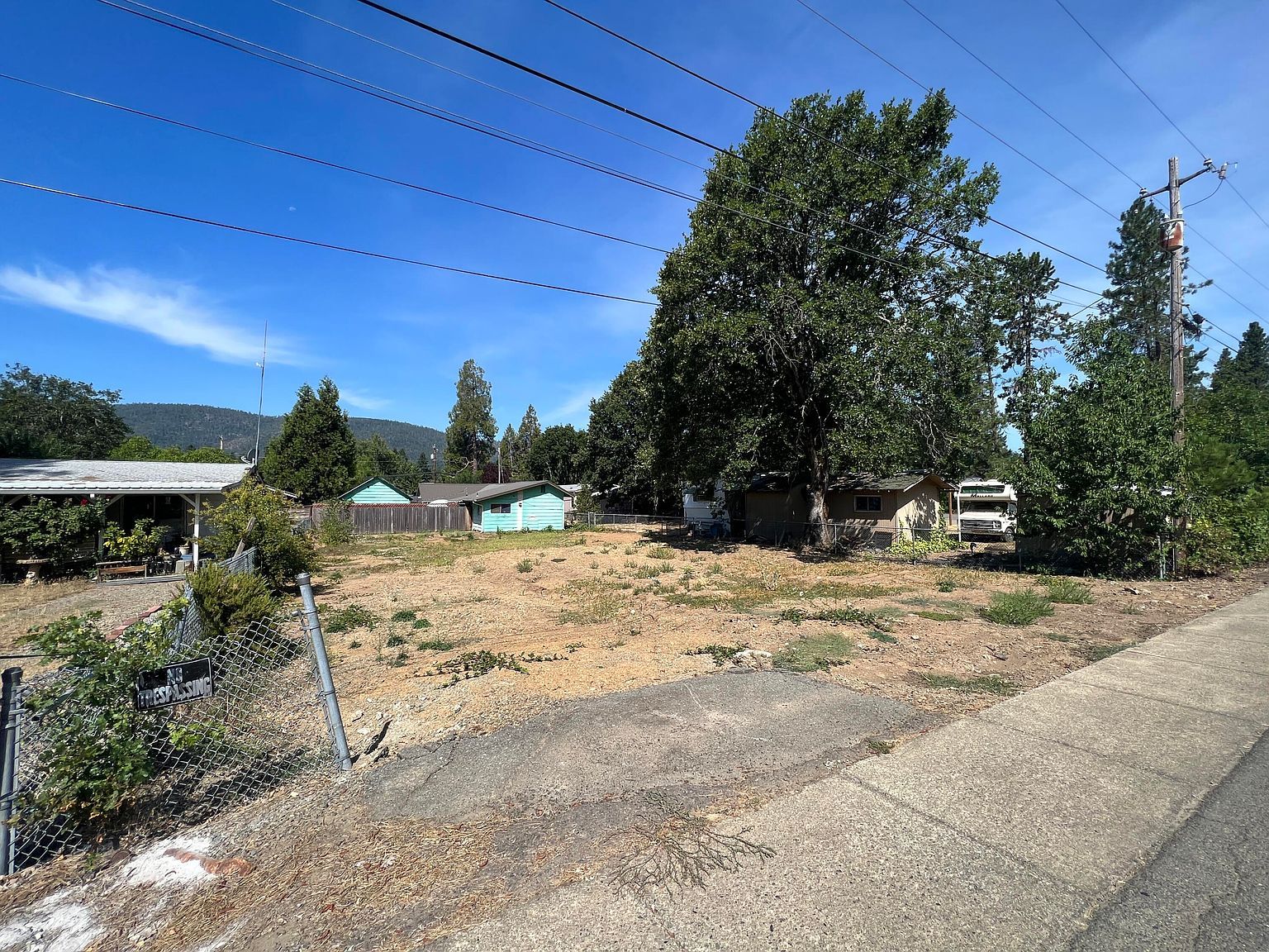 308 S Junction Ave Cave Junction, OR 97523, 97523