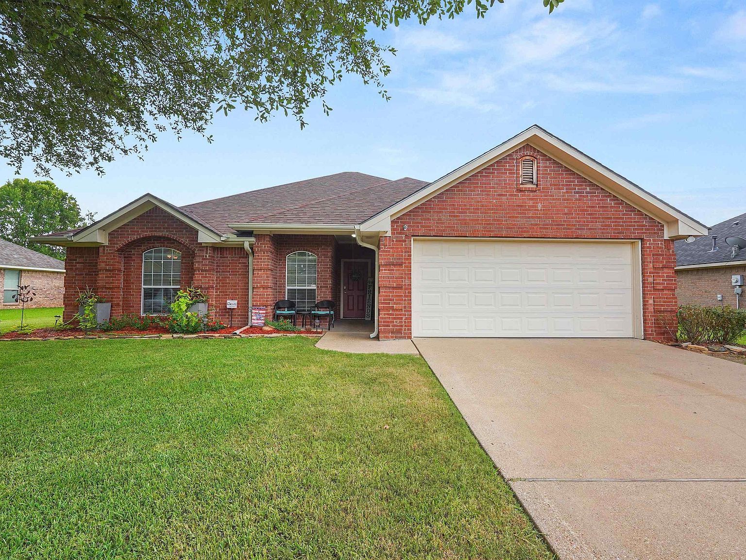 411 Amanda Ct Whitehouse, TX 75791 - Thumbnail 2