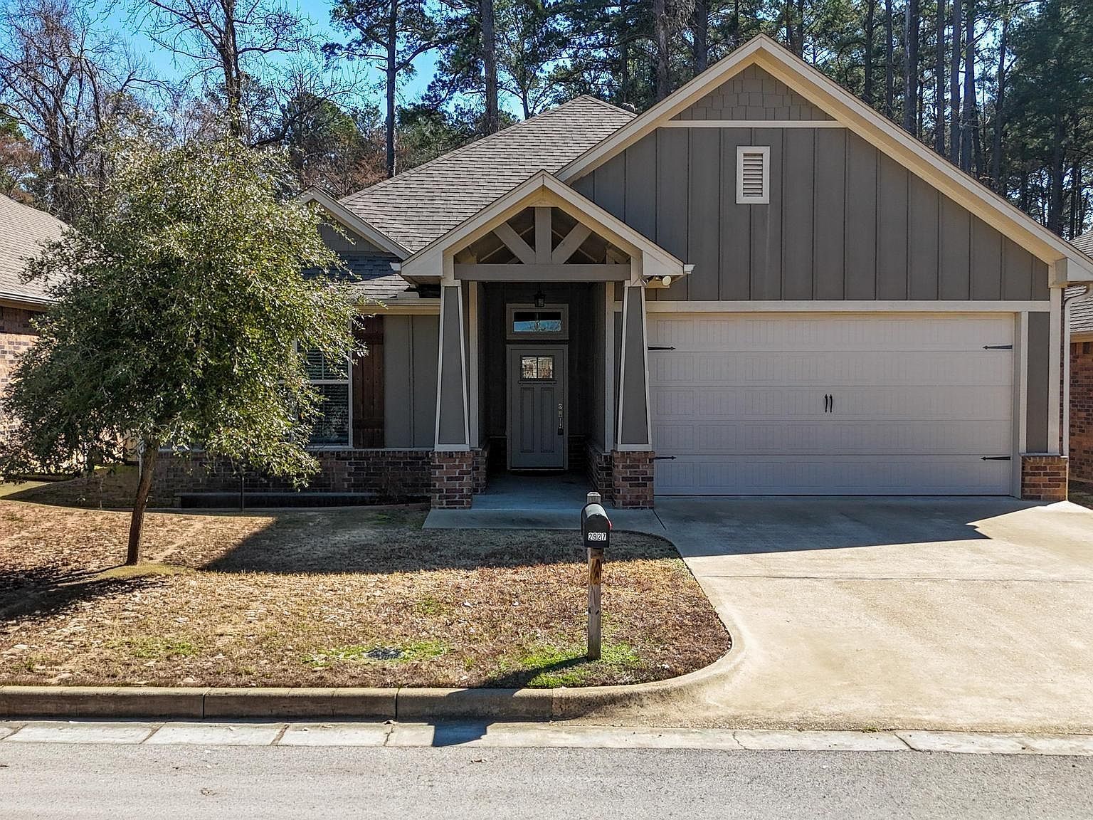 2927 Meadow Brook Trl Tyler, TX 75701 - Thumbnail 2