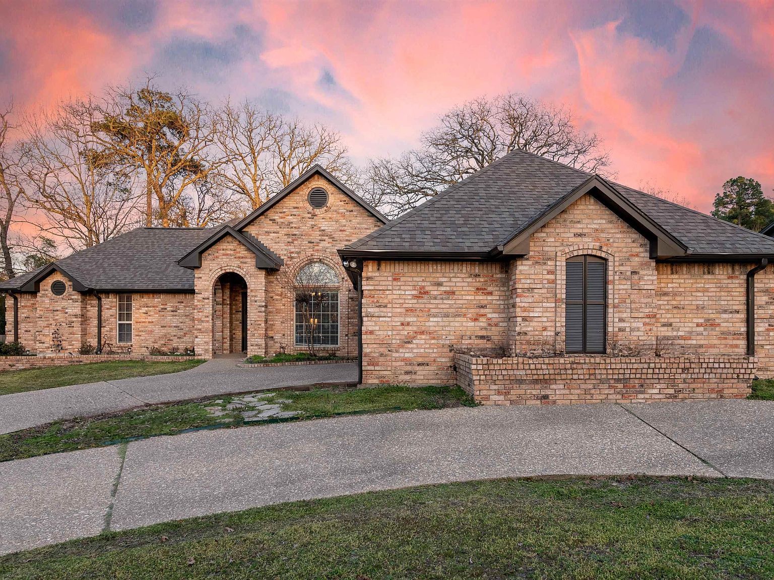 329 Hideaway Ln E Hideaway, TX 75771 - Thumbnail 2