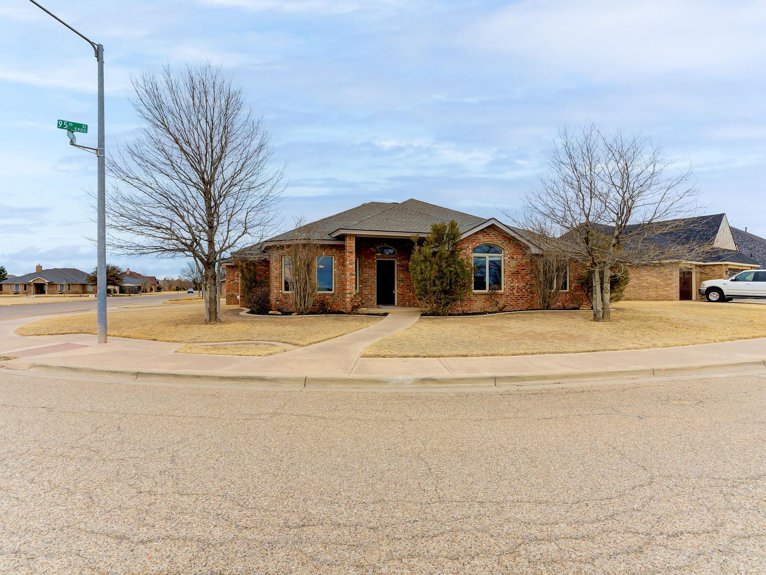 5914 95th St Lubbock, TX 79424 - Thumbnail 2