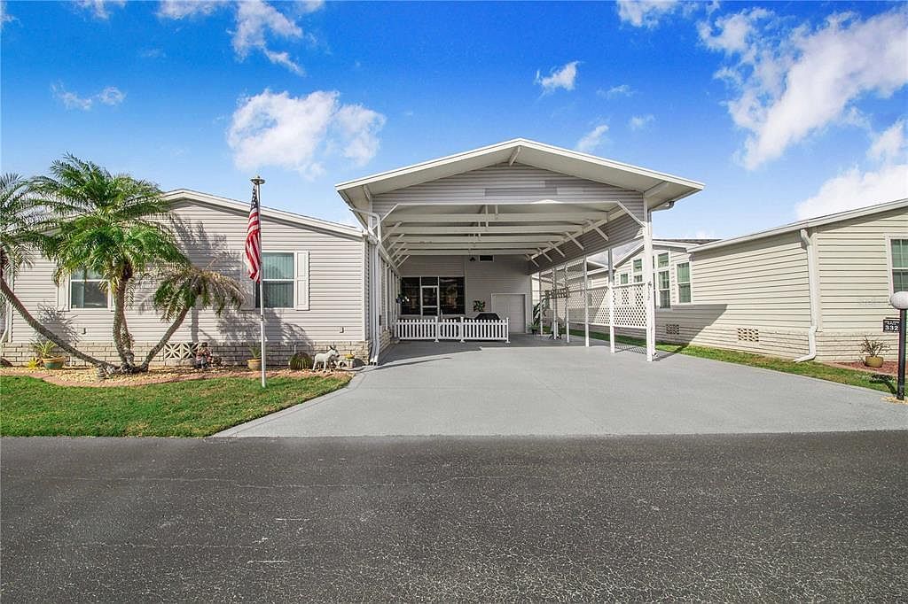 332 Fairway Blvd Frostproof, FL 33843 - Thumbnail 2