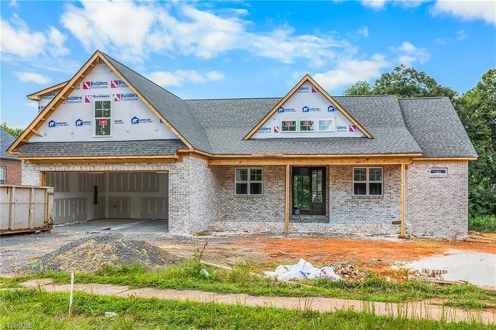 130 S Madera Dr Mocksville, NC 27028 - Thumbnail 2