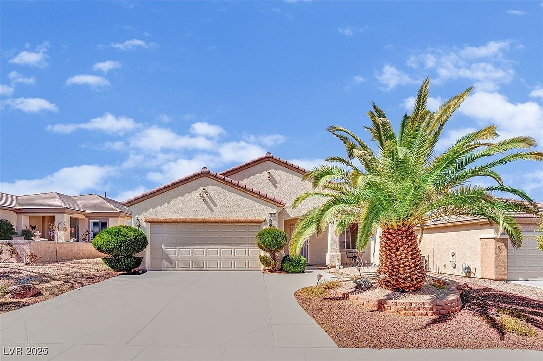 2077 Wildwood Lake St Henderson, NV 89052 - Thumbnail 2