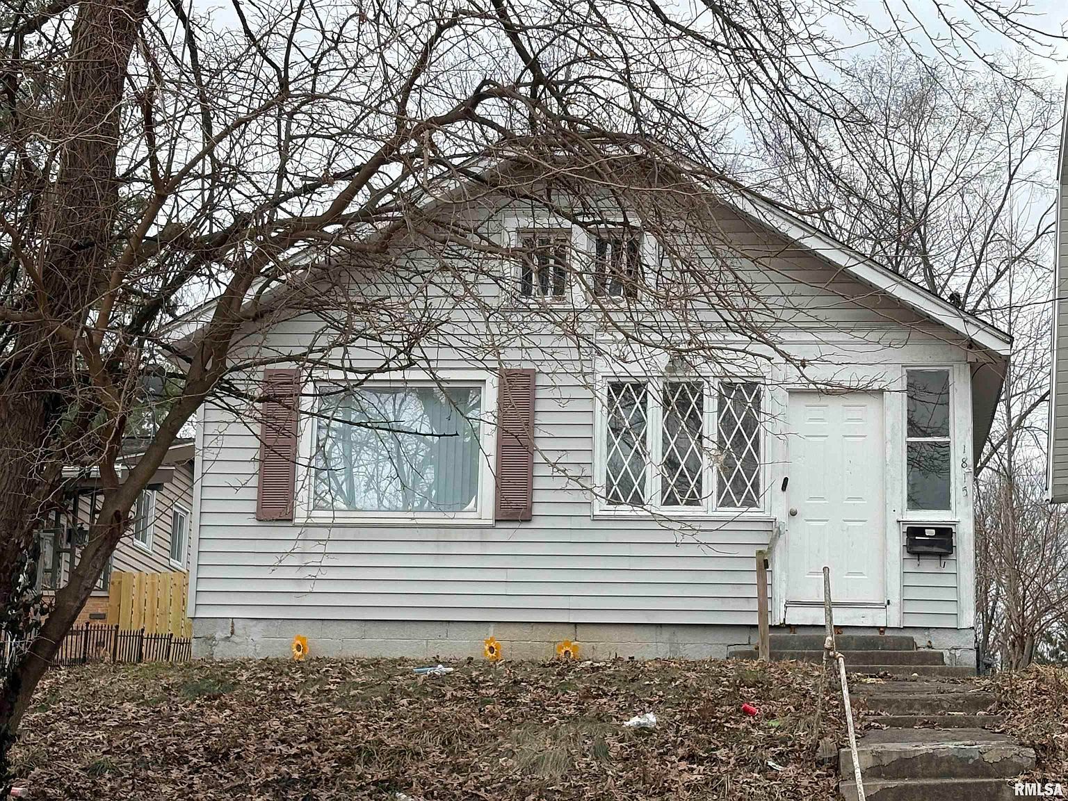 1815 N Sheridan Rd Peoria, IL 61604 - Thumbnail 2