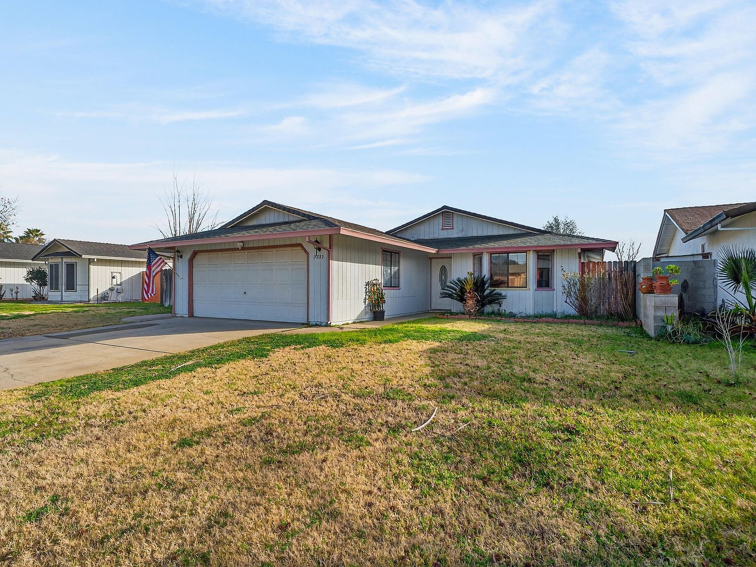 3733 Capricorn Way Redding, CA 96002 - Thumbnail 2