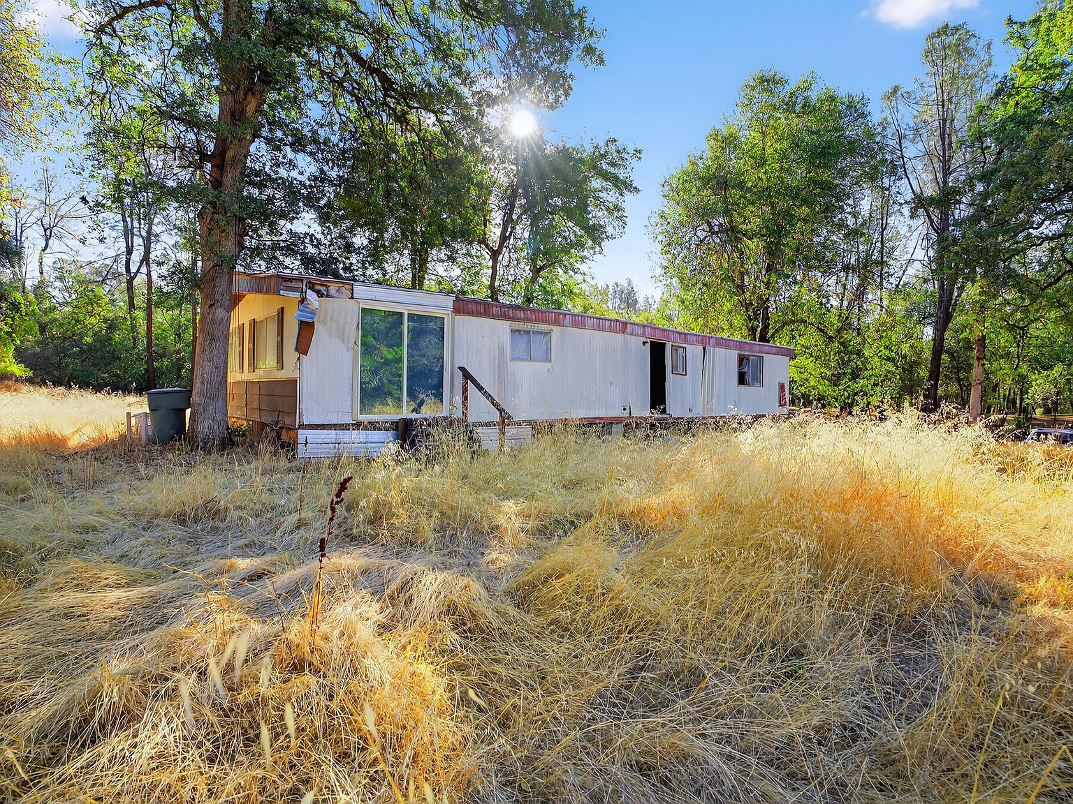 3130 Lakey Ln Redding, CA 96003 - Thumbnail 2