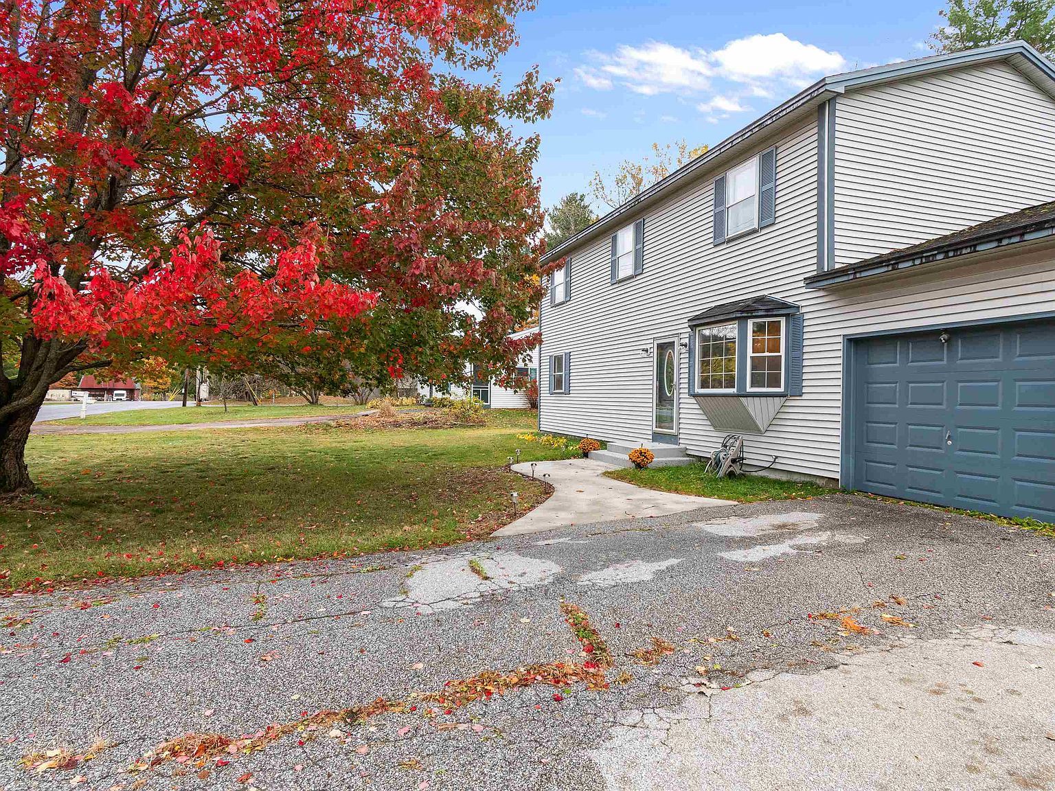 77 Hobbs Rd Milton, VT 05468 - Thumbnail 2