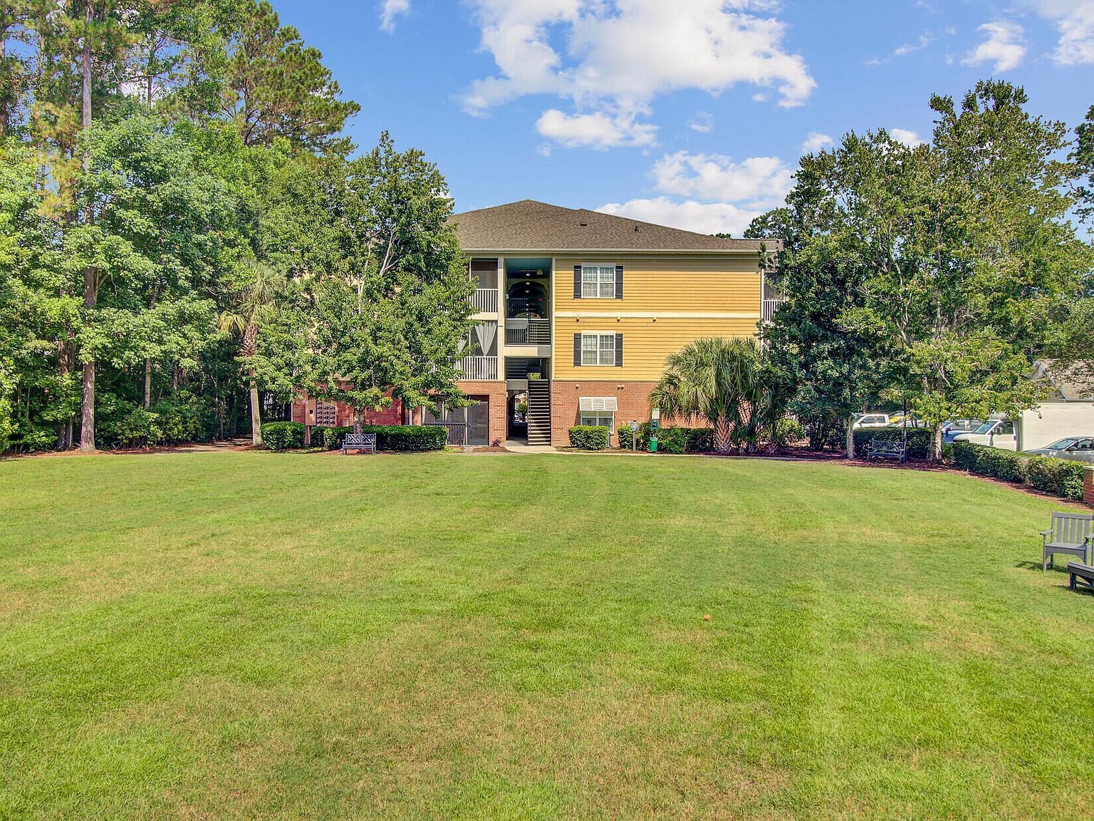 1111 Basildon Rd Mount Pleasant, SC 29466 - Thumbnail 2