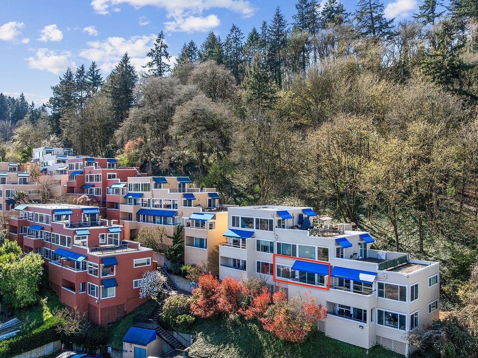 3515 SW Barbur Blvd APT R1 Portland, OR 97239  | Condominium