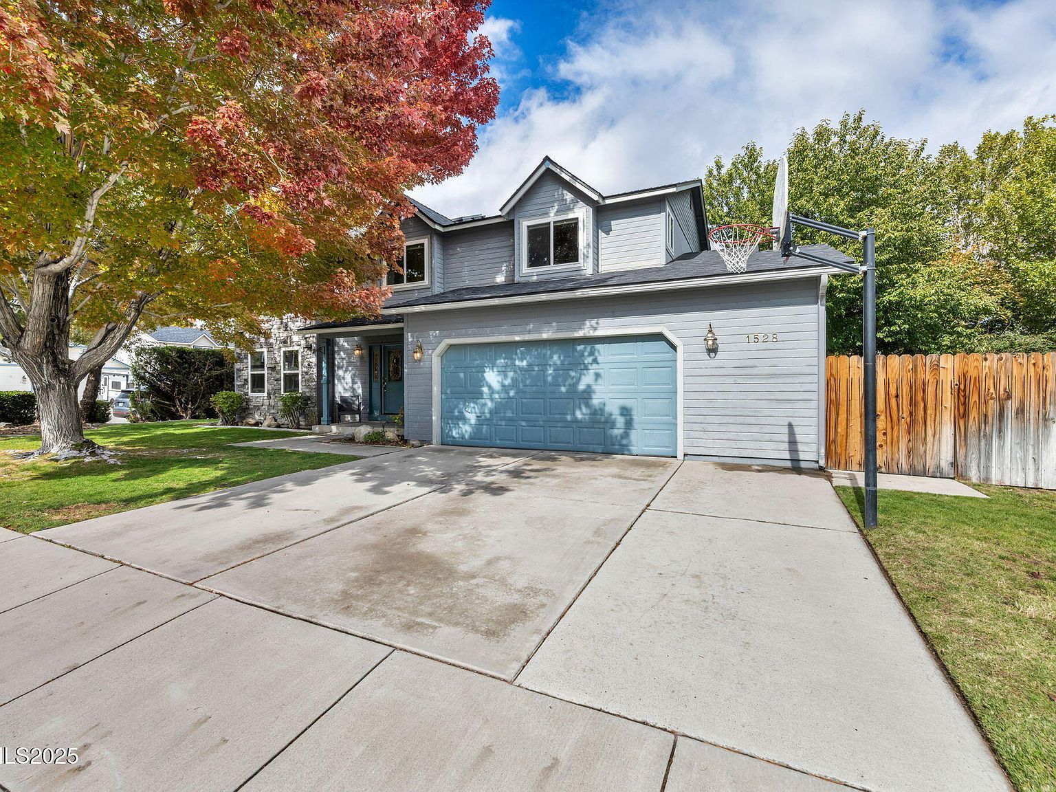 1528 Harper Dr Carson City, NV 89701 - Thumbnail 2