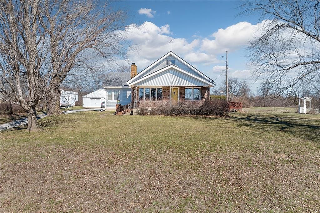 4211 SE Cunningham Rd Saint Joseph, MO 64507  | Single Family