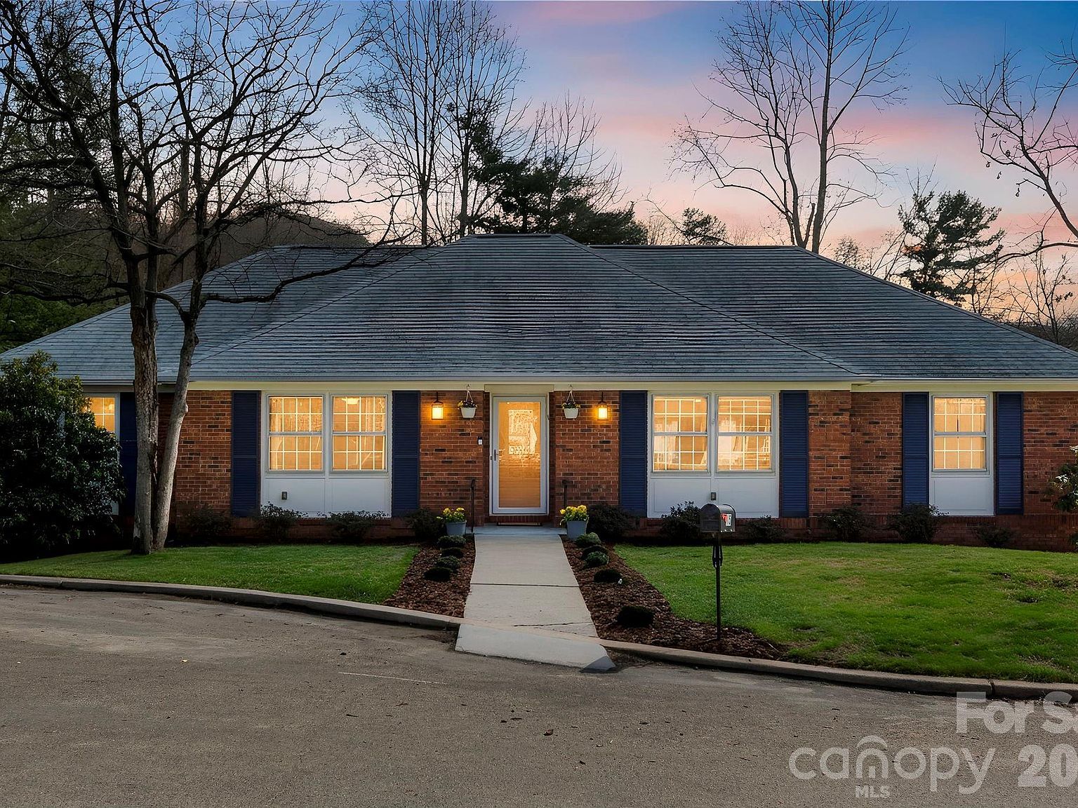 15 Blueberry Hill Rd Asheville, NC 28804  | Single Family