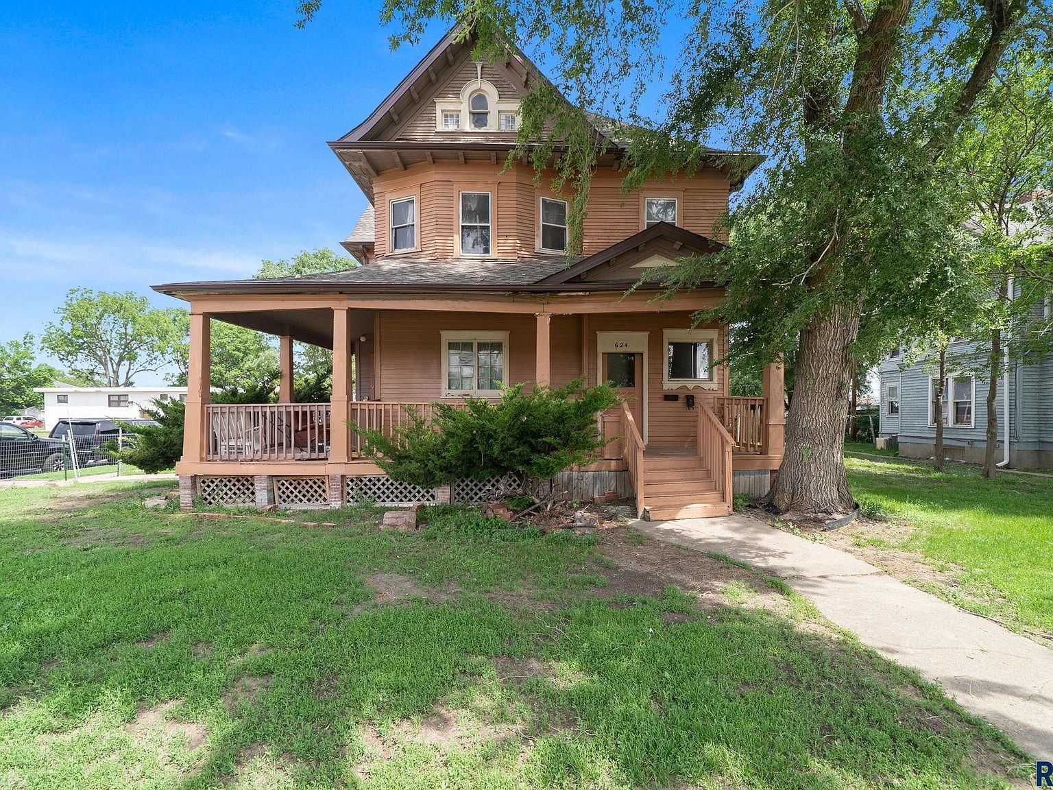 624 W 11th St Sioux Falls, SD 57104, 57104