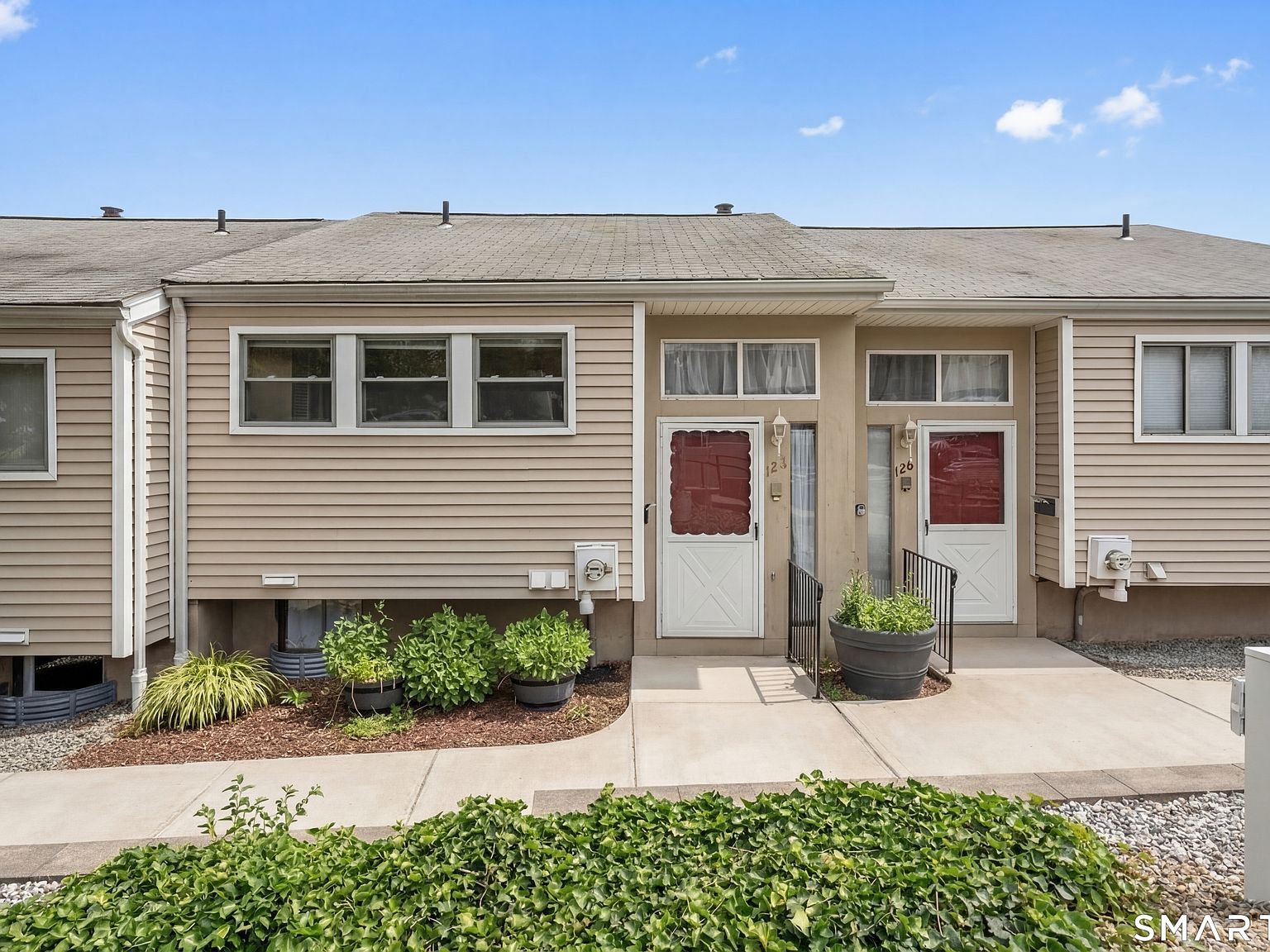 128 Shepards Knoll Dr Unit 128 Hamden, CT 06514  | Condominium