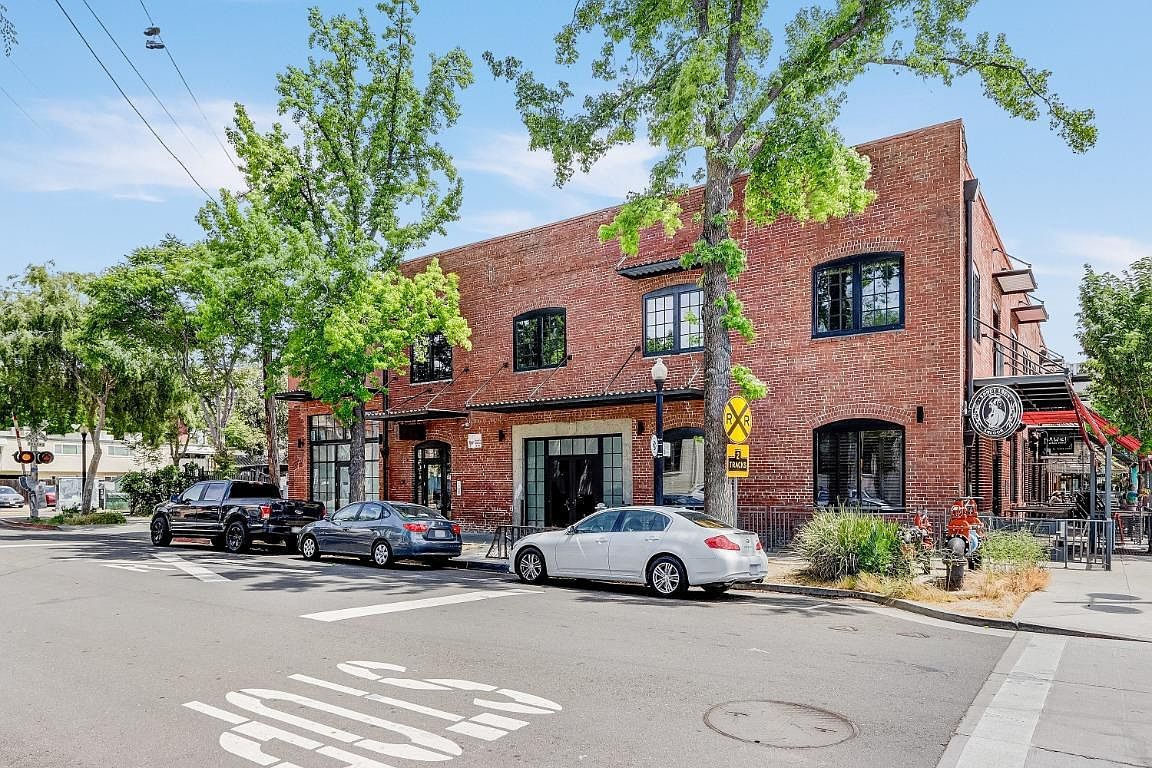 1725 14th St APT 206 Sacramento, CA 95811 - Thumbnail 2