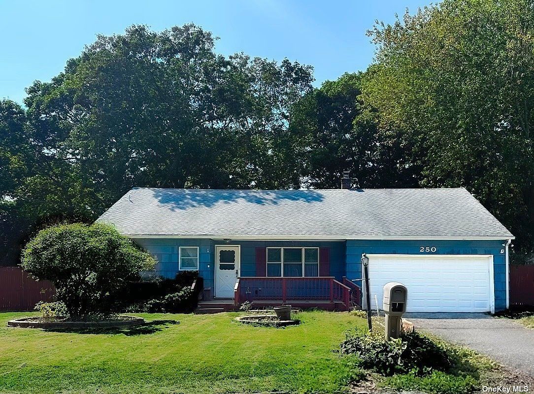 250 Cypress Dr Mastic Beach, NY 11951 - Thumbnail 2