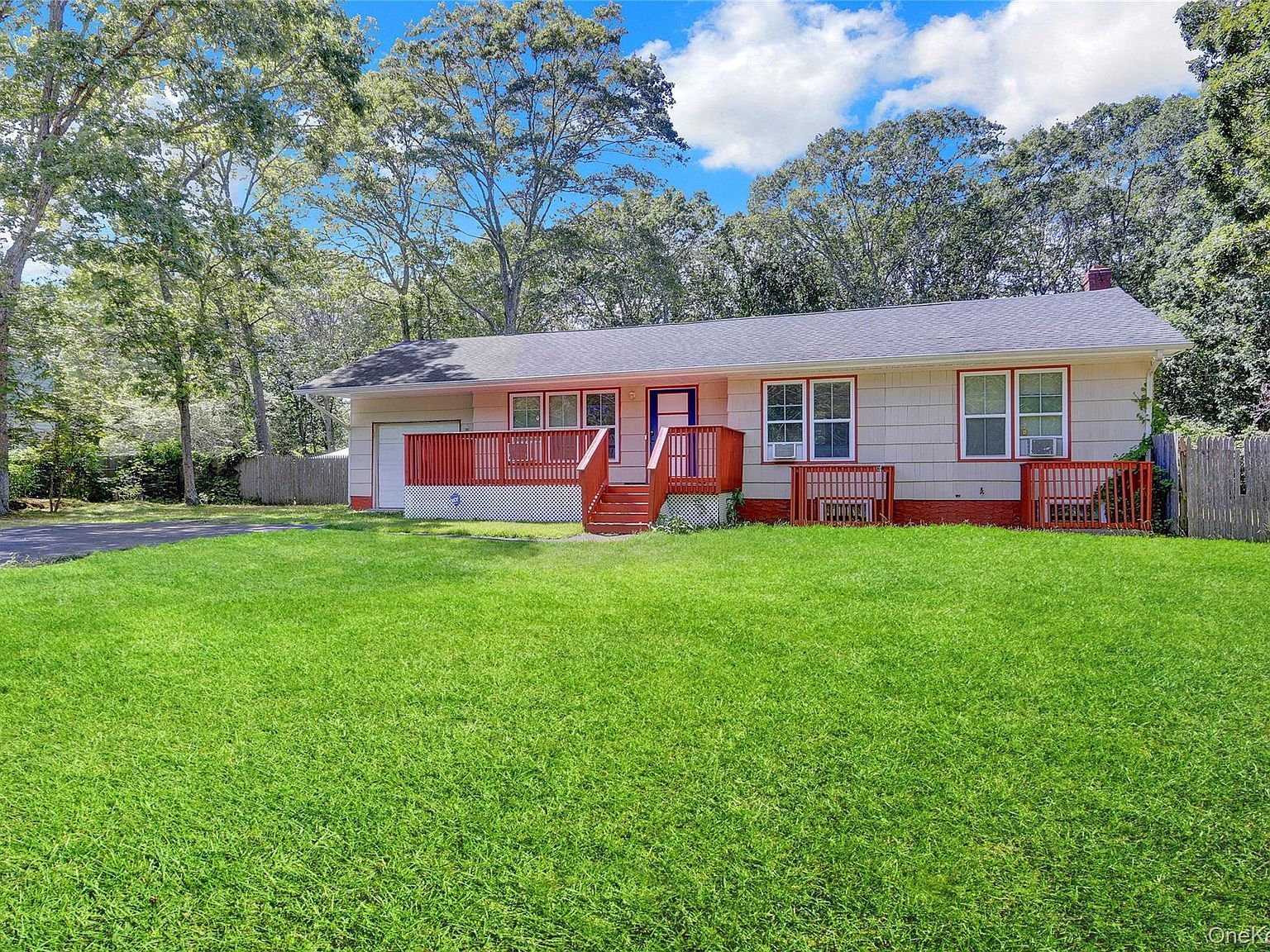 125 Grand Ave Shirley, NY 11967 - Thumbnail 2