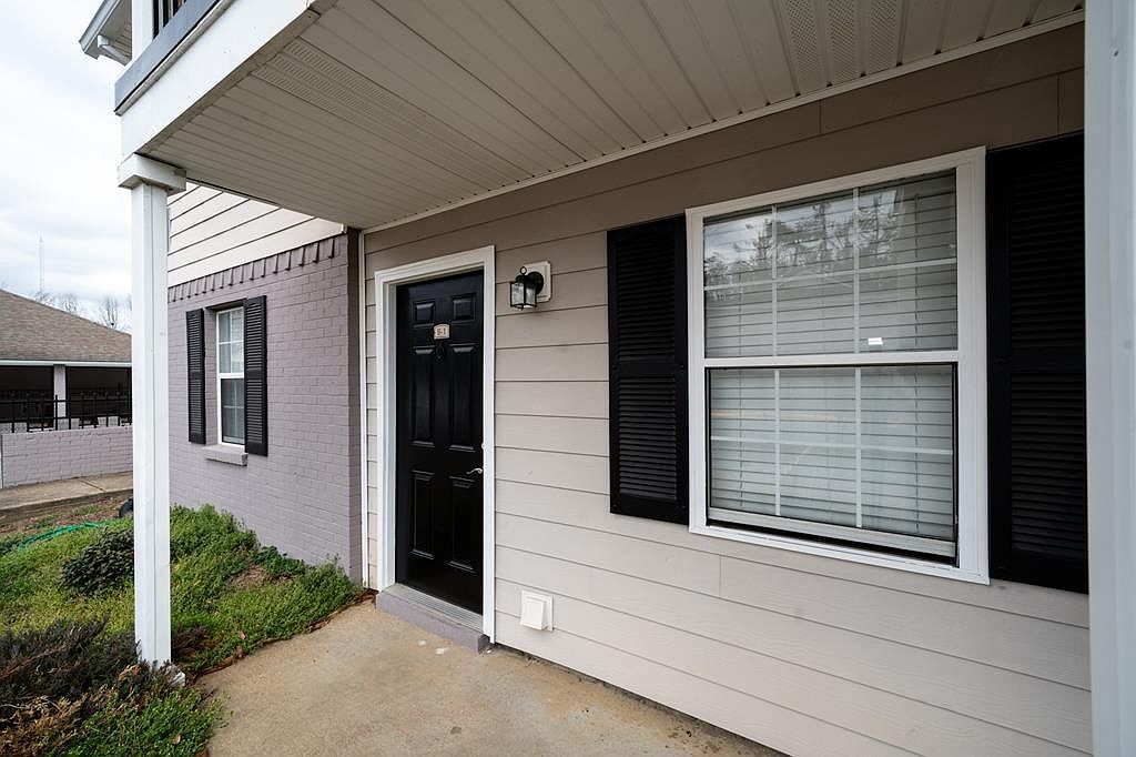 2112 Old Taylor Rd APT B1 Oxford, MS 38655 - Thumbnail 2