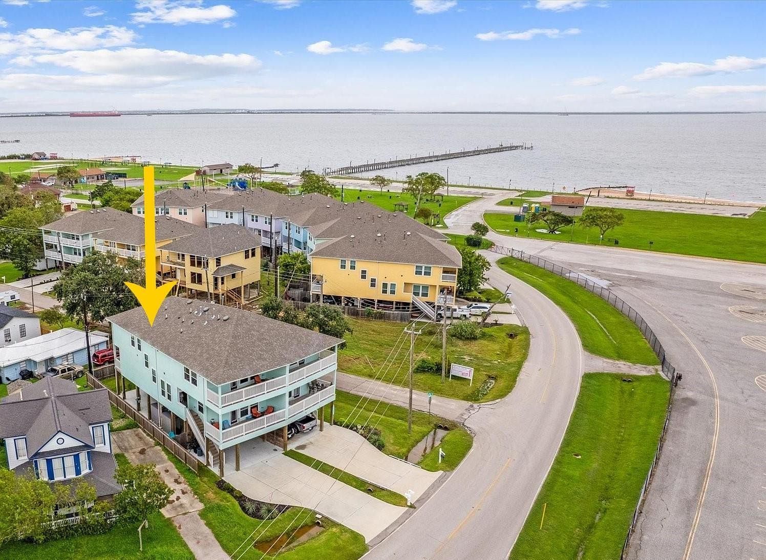 1111 San Jacinto St La Porte, TX 77571 - Thumbnail 2