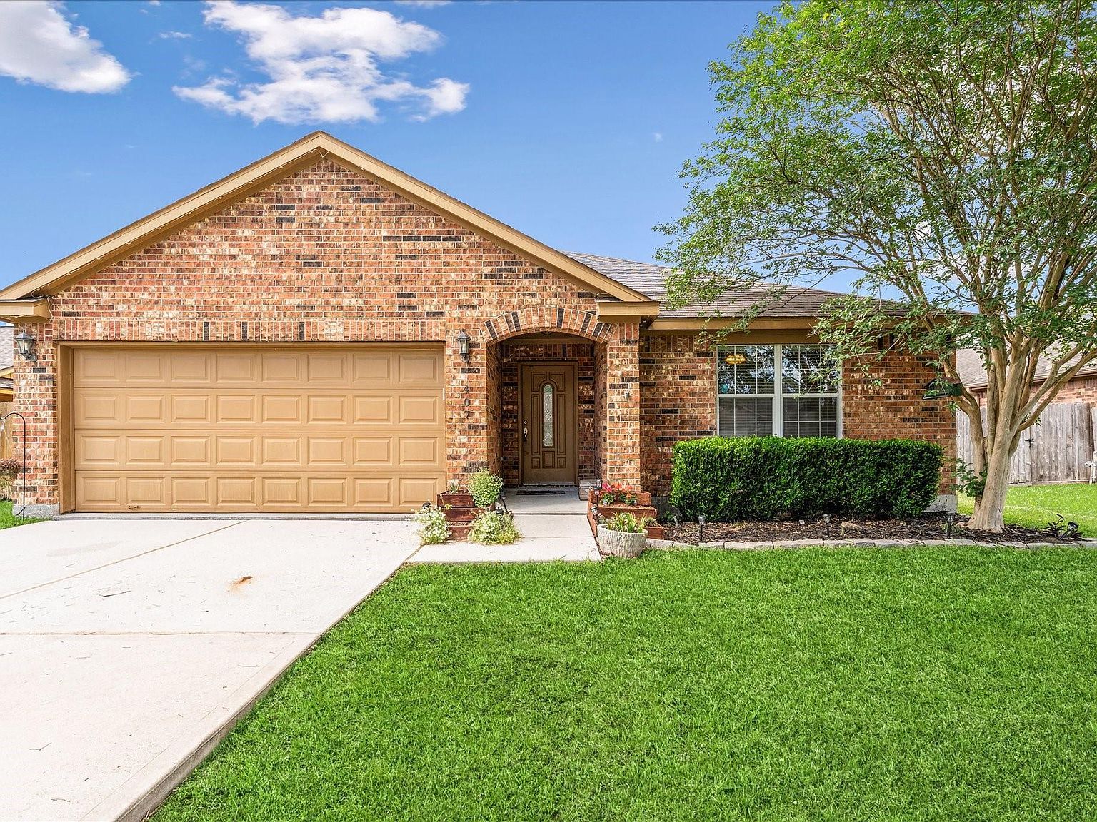407 Corydon Dr Huffman, TX 77336, 77336