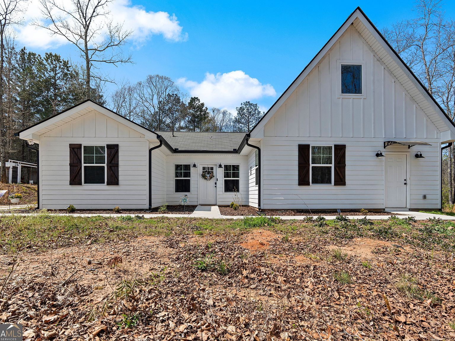 582 W Grantville Rd Grantville, GA 30220  | Single Family