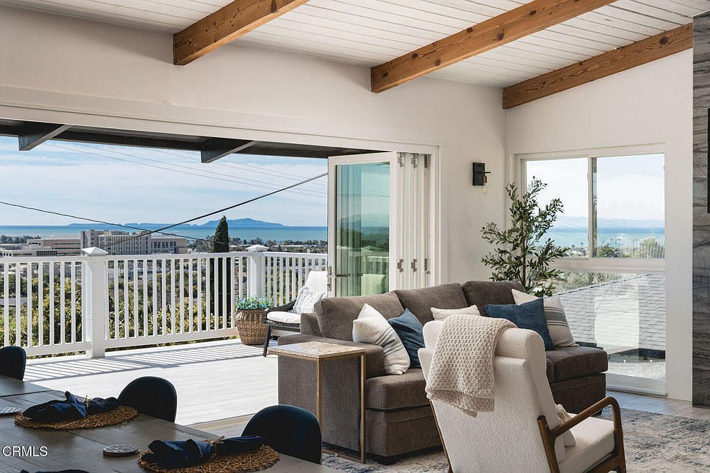 3086 Grove St Ventura, CA 93003 - Thumbnail 2