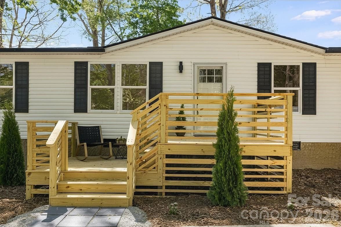 4 Woodscape Dr Mills River, NC 28759  | New build