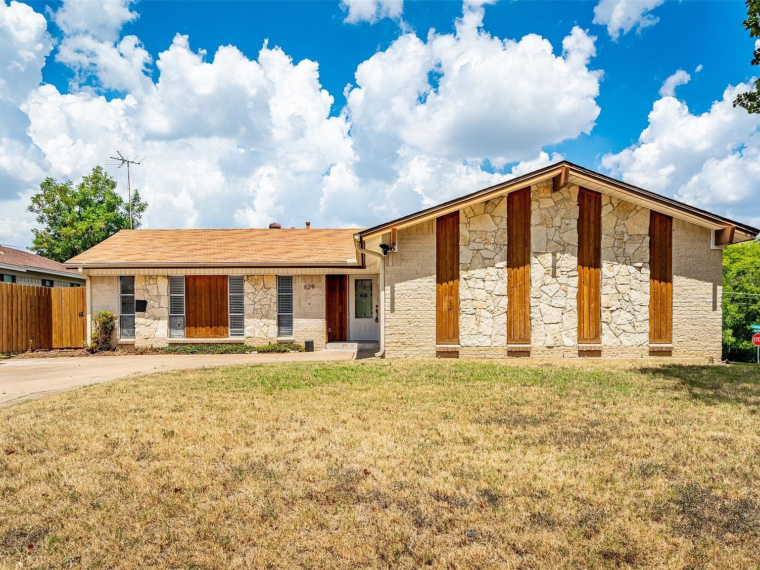 629 Bur Oak Dr Irving, TX 75060 - Thumbnail 2