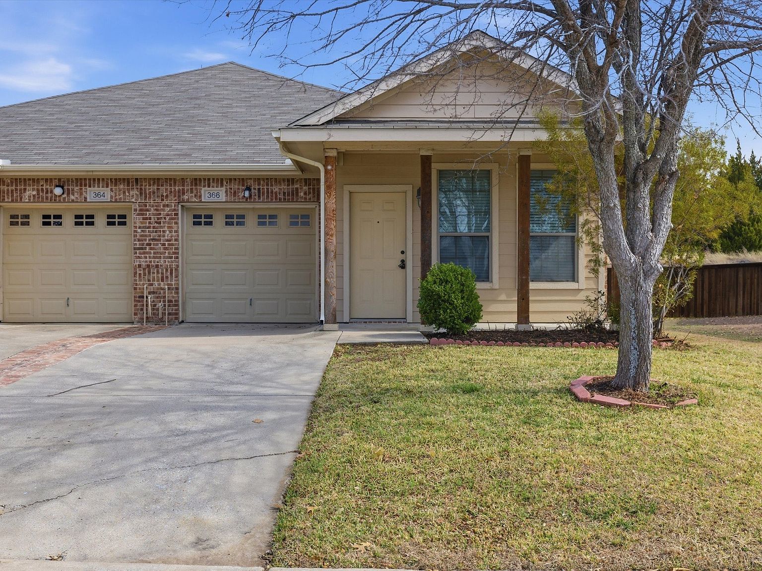 364 Armstrong Ln Lavon, TX 75166 - Thumbnail 2