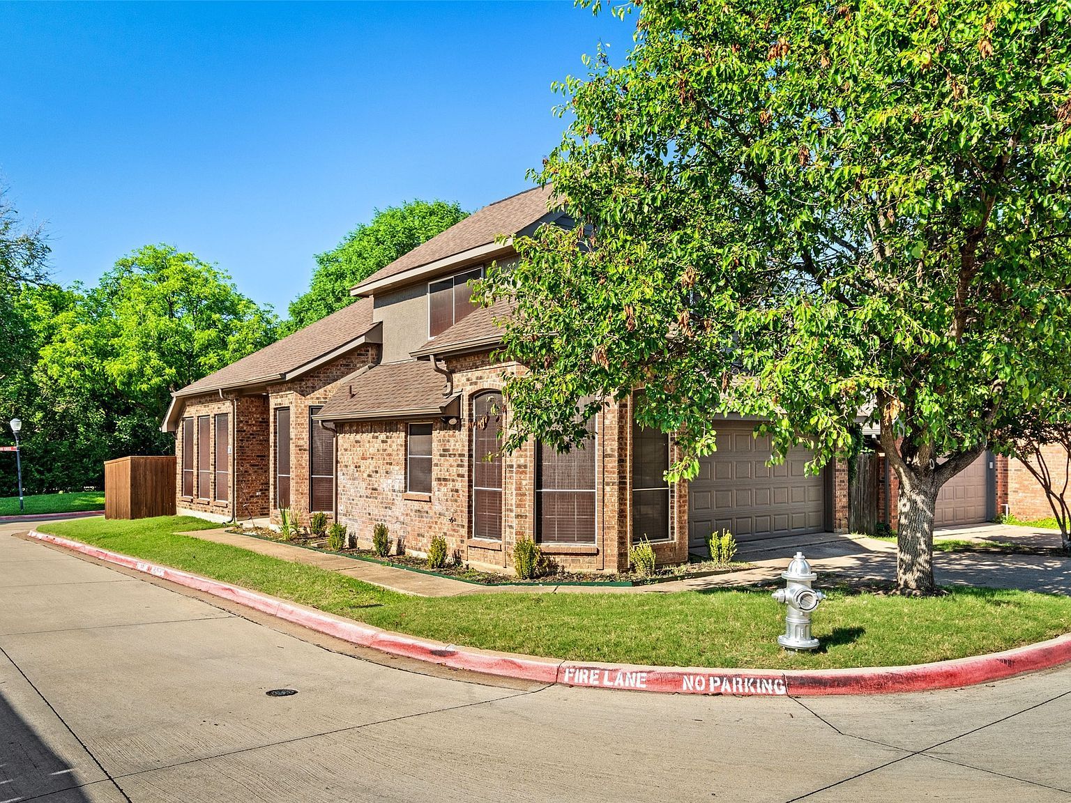 381 Arbor Ln Euless, TX 76039, 76039