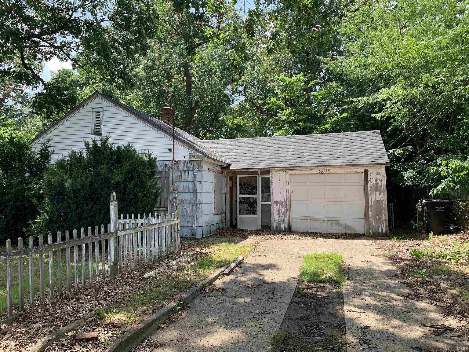 55175 Moss Rd South Bend, IN 46628 - Thumbnail 2