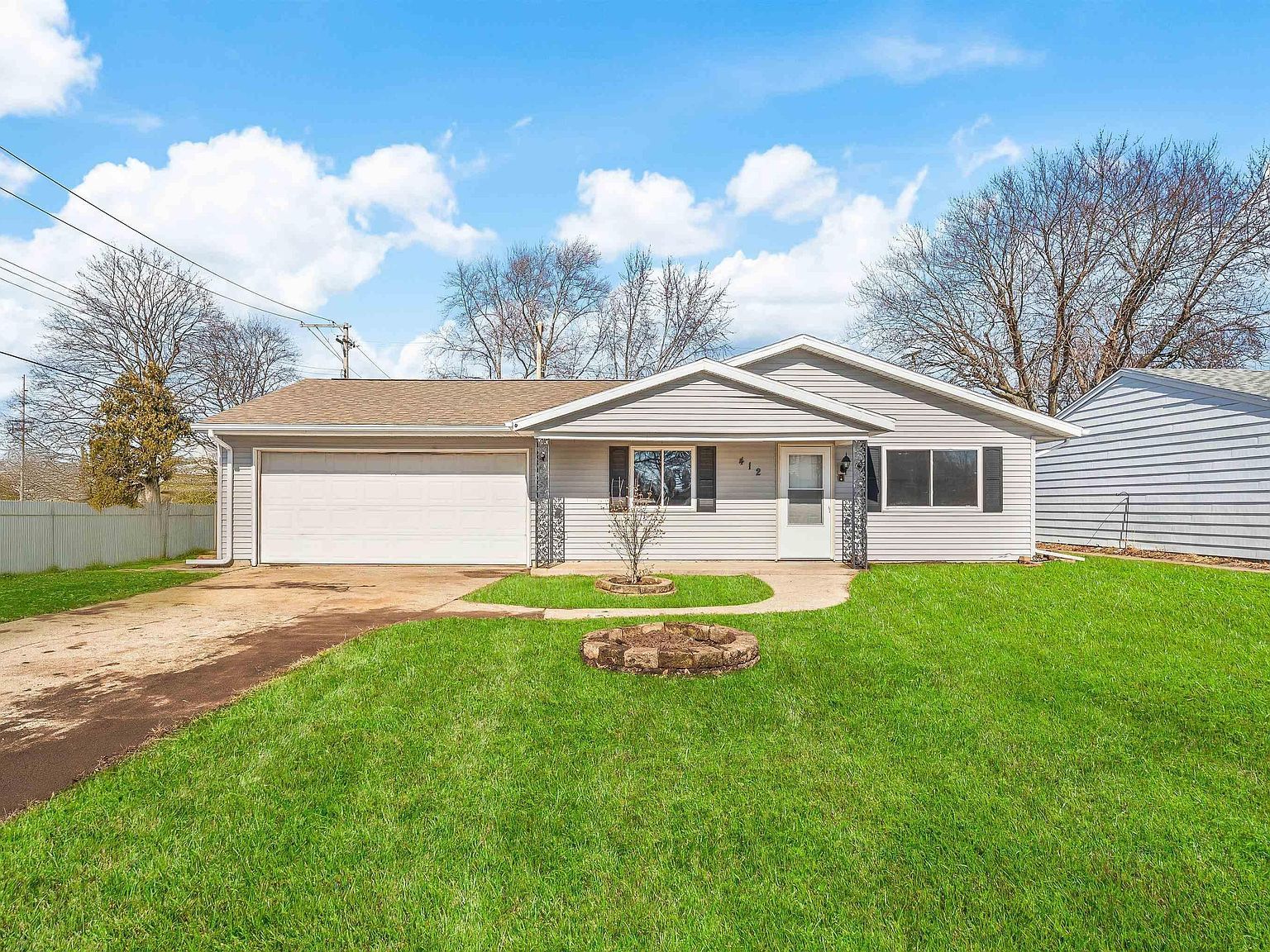 412 E La Salle Ave Mishawaka, IN 46545 - Thumbnail 2