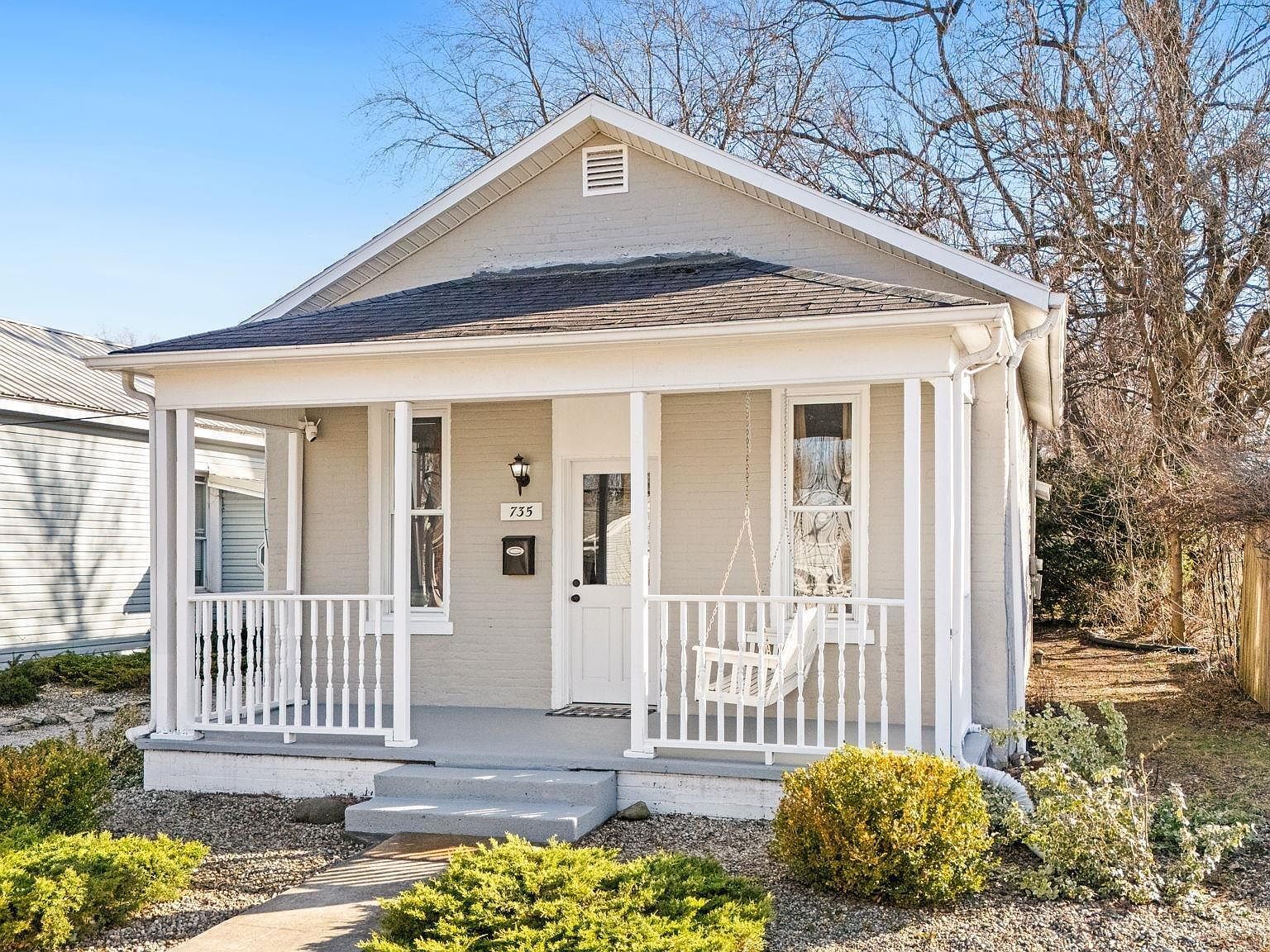 735 W Market St Warsaw, IN 46580 - Thumbnail 2