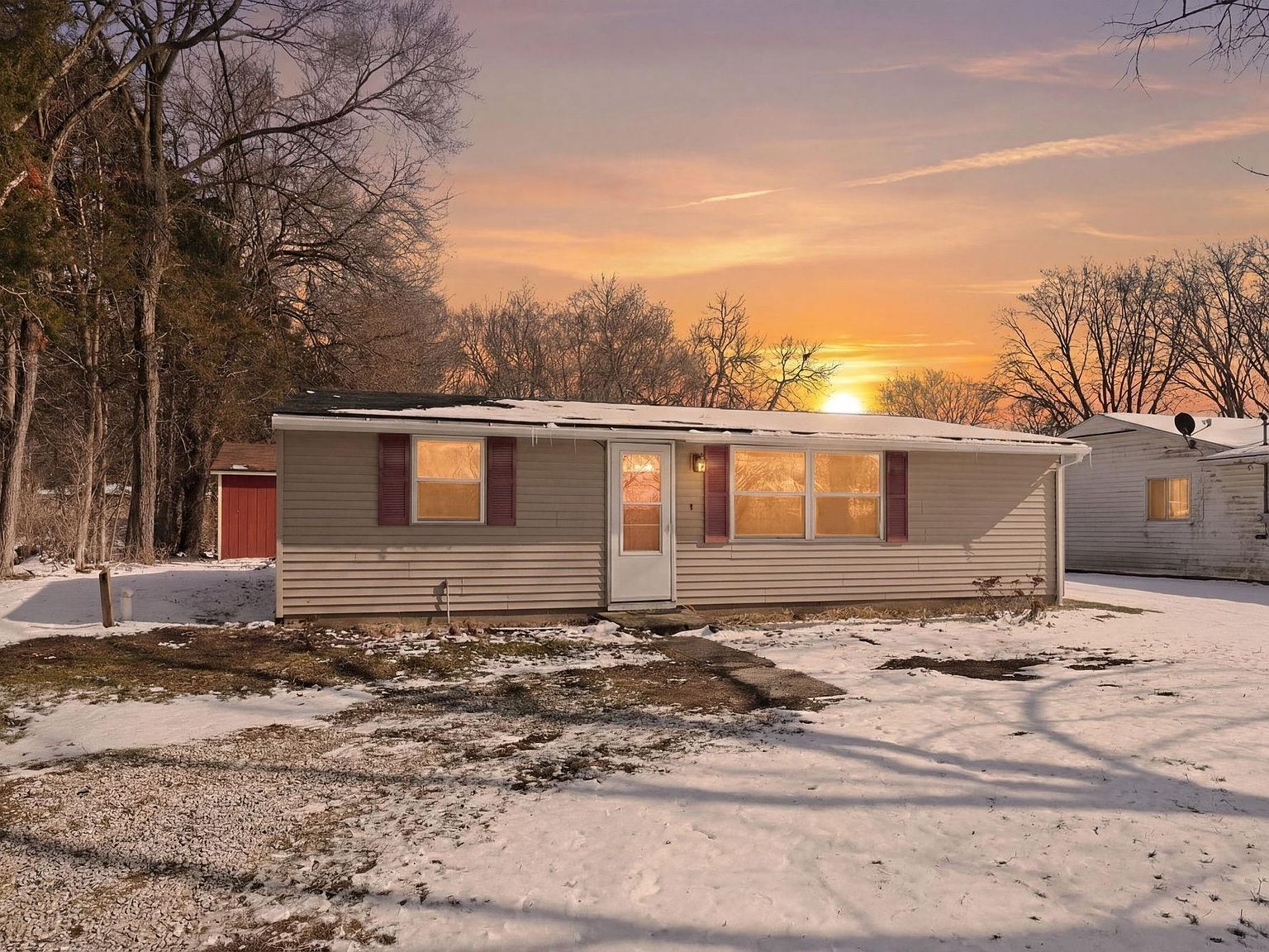 54328 Oakwood St Elkhart, IN 46514 - Thumbnail 2