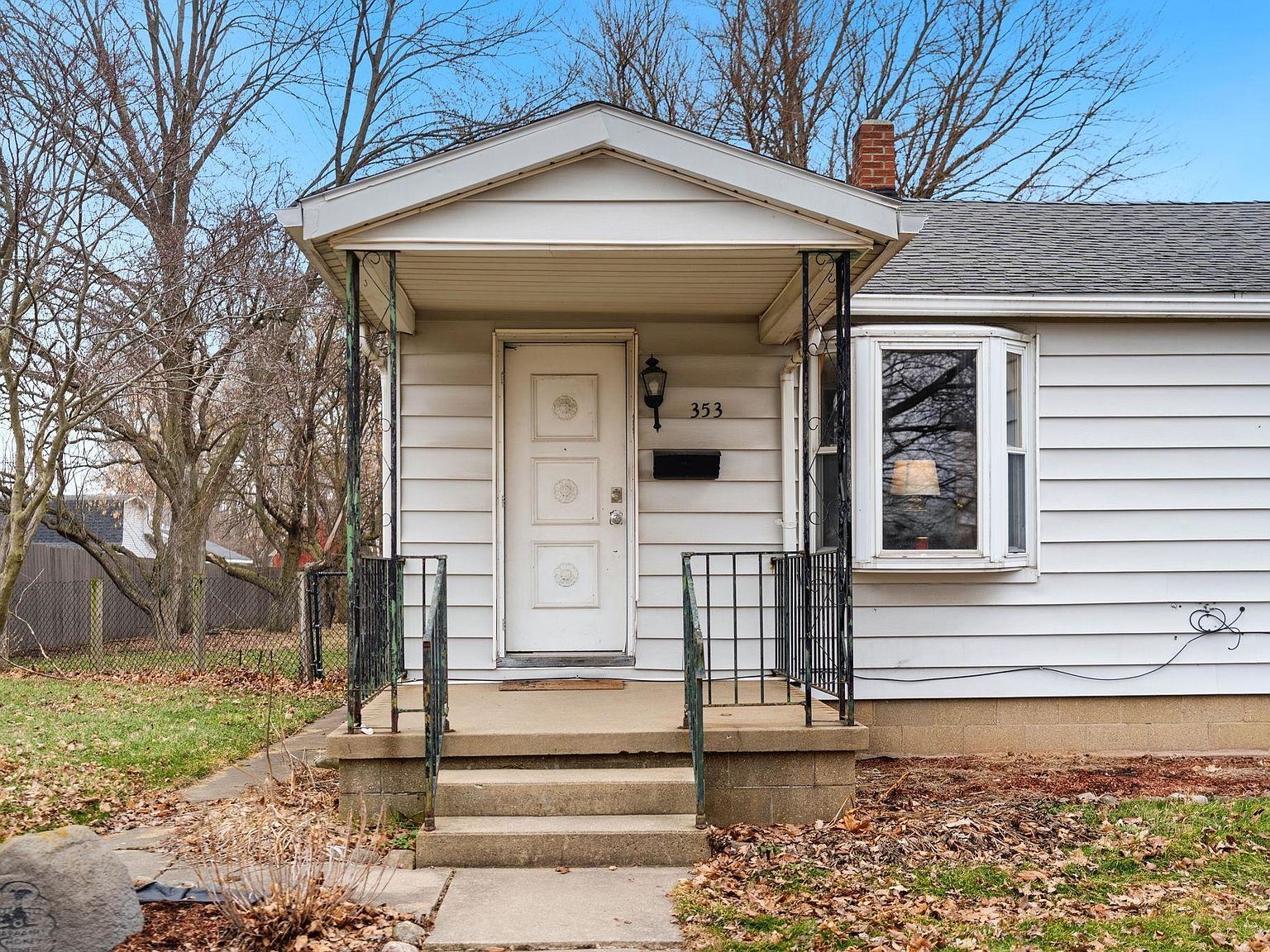 353 S Nappanee St Nappanee, IN 46550 - Thumbnail 2