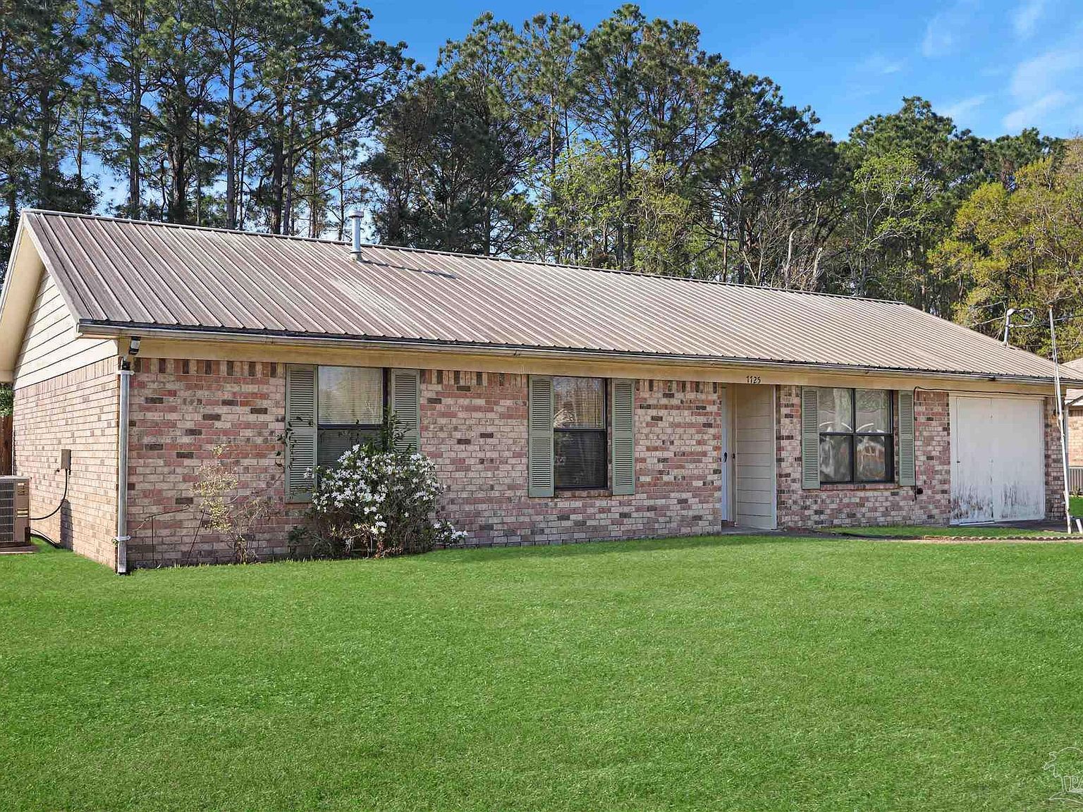 7725 W Jackson St Pensacola, FL 32506  | Single Family