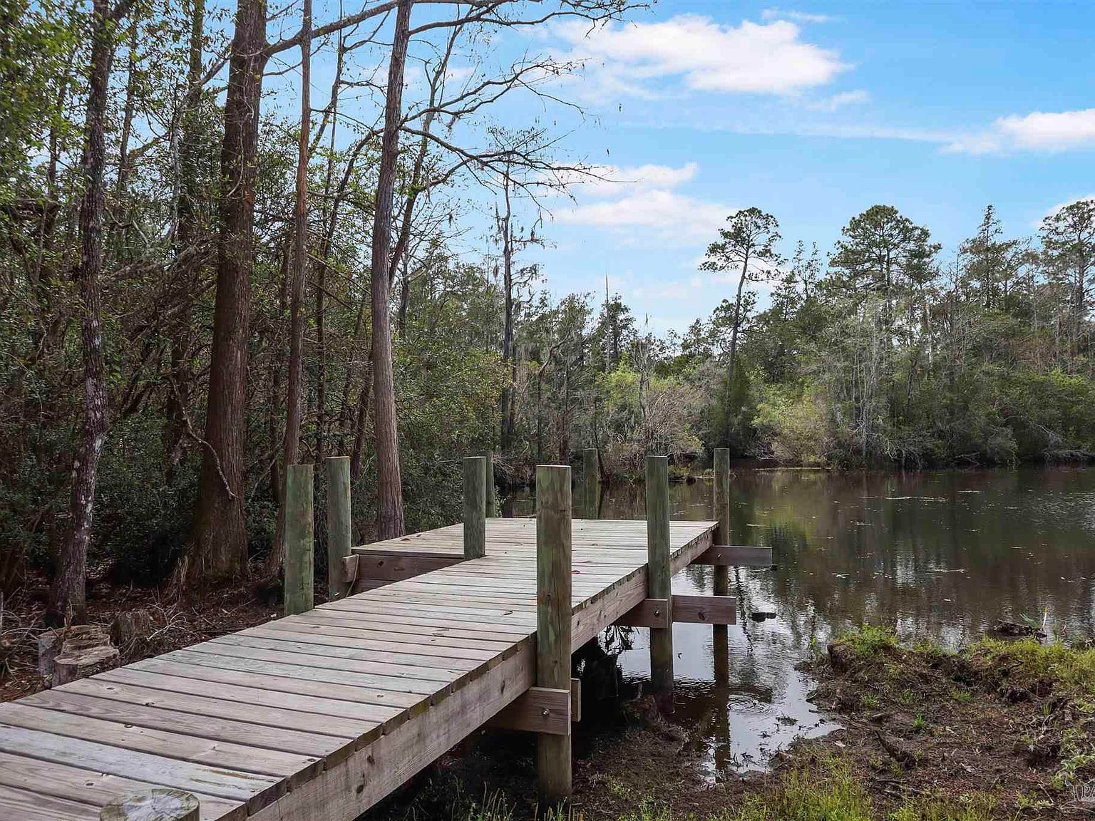 4719 Wildwood Dr Milton, FL 32570  | Single Family