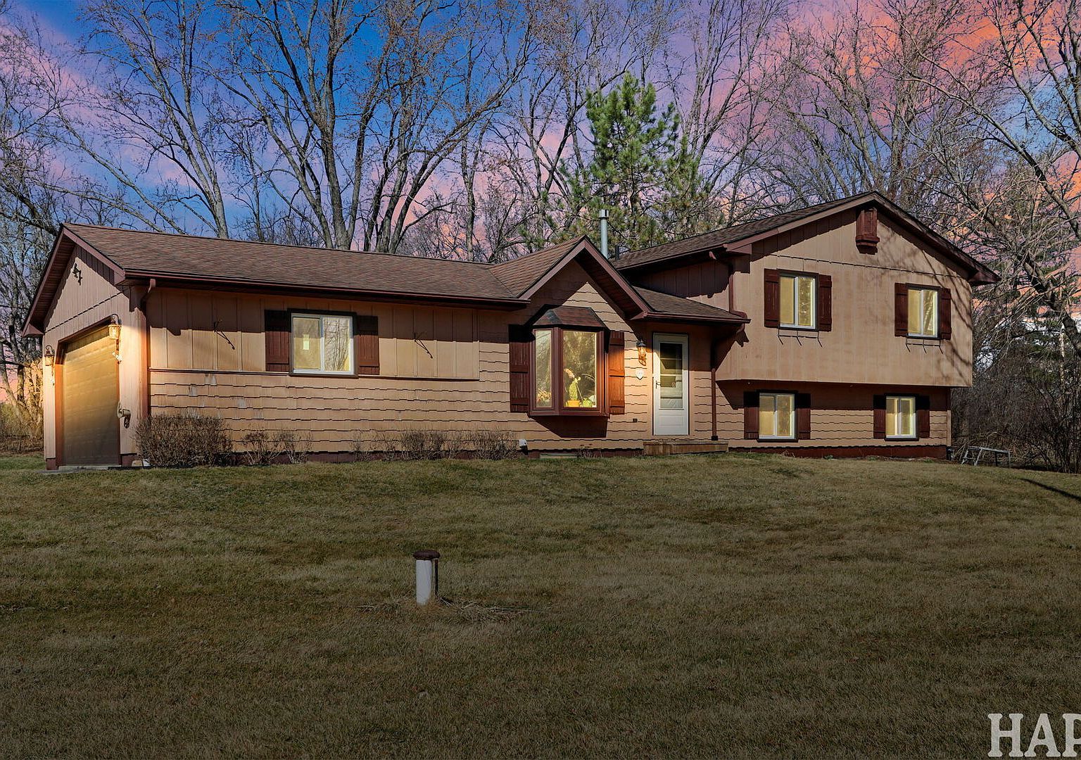 27236 W Northwest Hwy Barrington, IL 60010 - Thumbnail 2