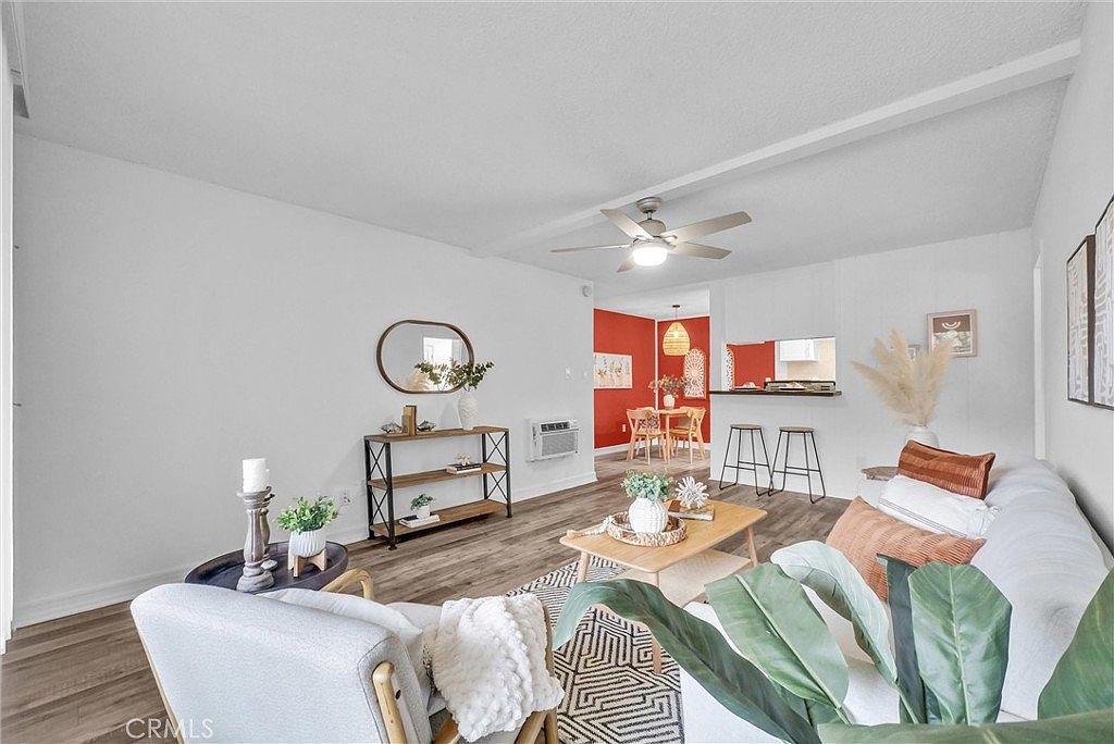 1030 W Macarthur Blvd APT 5 Santa Ana, CA 92707 - Thumbnail 2