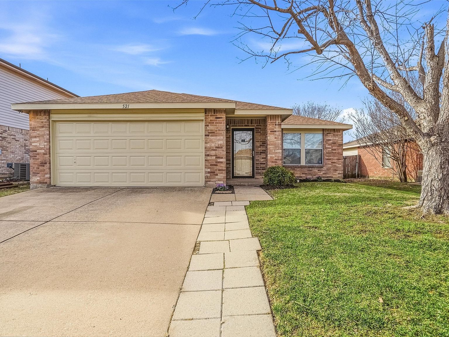521 Oriel Cir Fort Worth, TX 76114  | Single Family